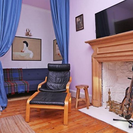 Joivy Iconic Colorful Home On The Royal Mile Единбург Екстериор снимка